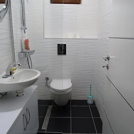 Luxor モーテル ヴィソコ