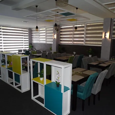 Luxor モーテル 3*